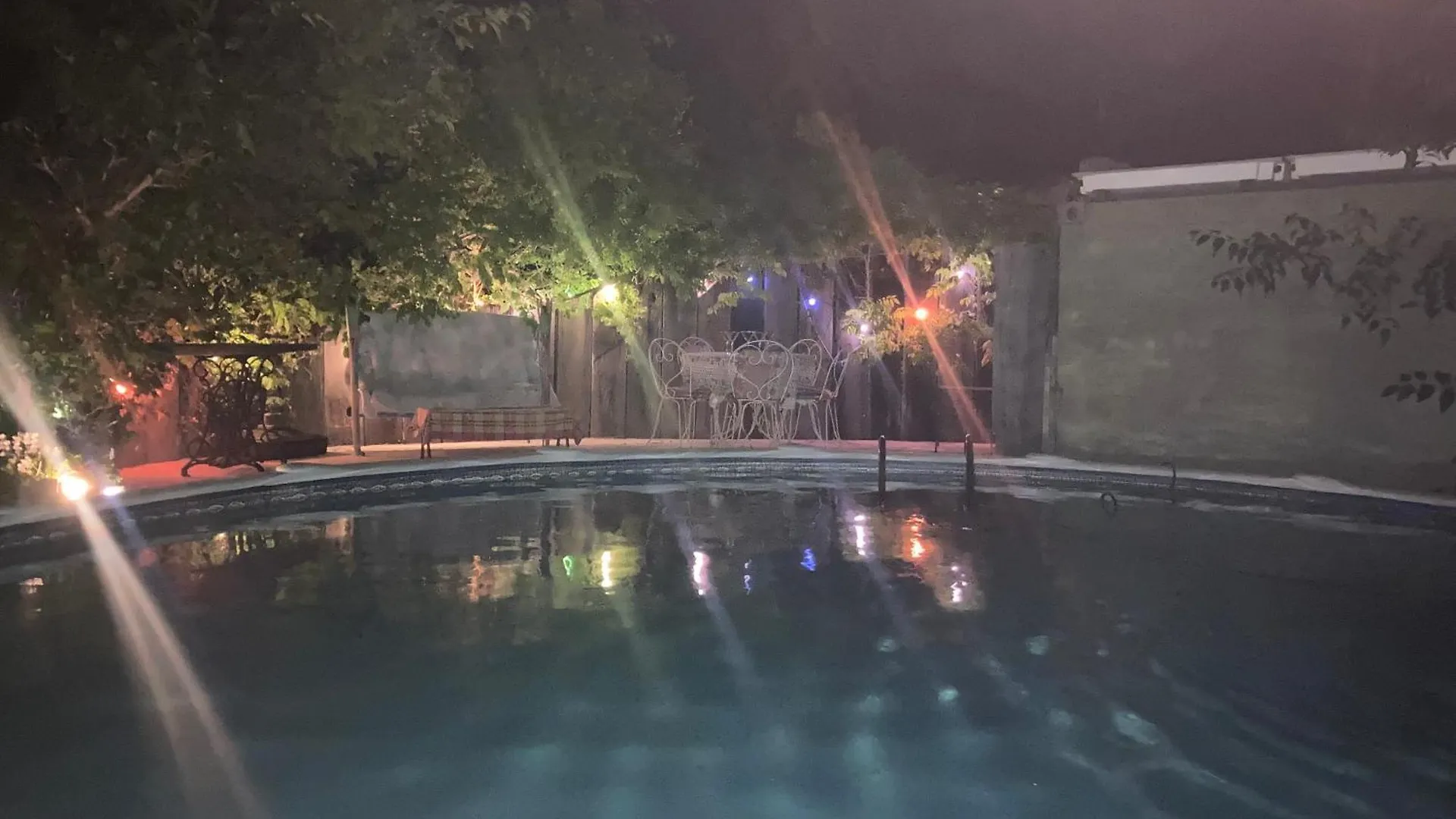 Villa L Oasis Avec Piscine Les Angles  0*, Les Angles (Gard)